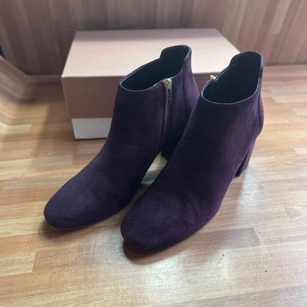 Via Spiga purple Lynette suede booties size 8 3.5 inch block square heel, zipper